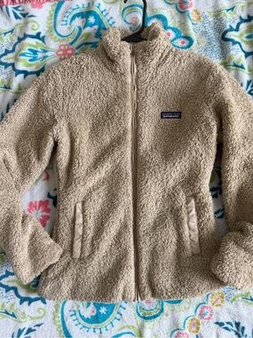 Patagonia Women's Tan Teddy Fleece Full-Zip Jacket